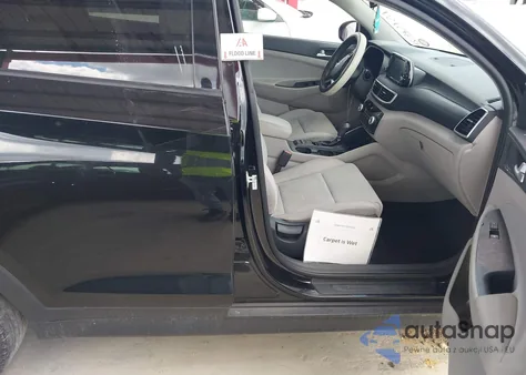 2021 Hyundai Tucson Value z USA, uszkodzony, nr VIN KM8J33A44MU305493